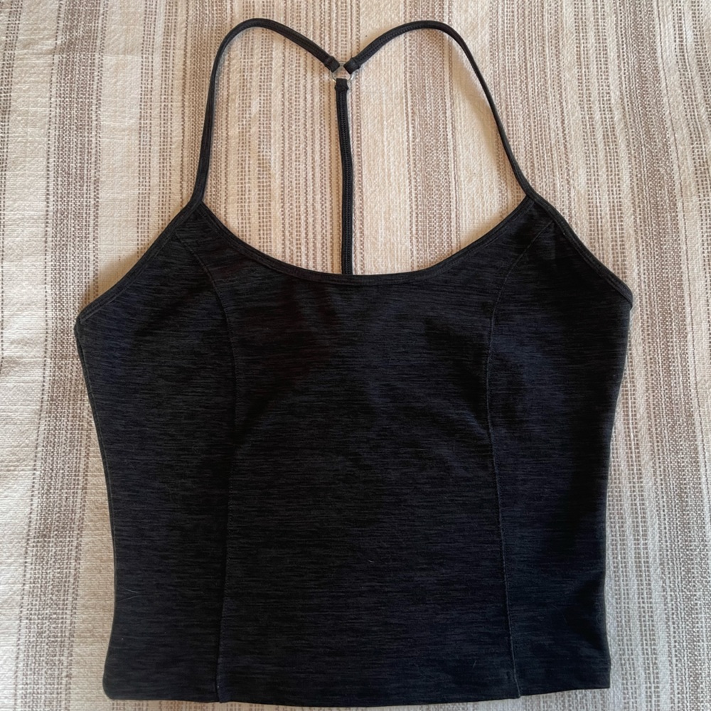 EUC Victoria’s Secret Cropped Athletic Top Size M